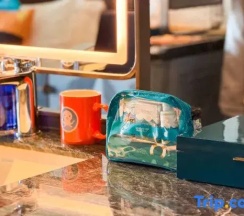 Двухместный семейный номер Standard (двуспальная кровать) в voco Sanya Dadonghai By IHG
