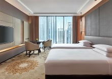 Двухместный номер клубный с видом на город 2 отдельные кровати в Hyatt Regency Bangkok Sukhumvit