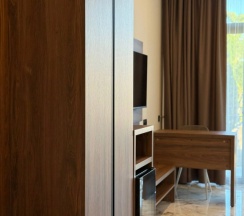 Двухместный номер Standard с балконом и с красивым видом из окна двуспальная кровать в Лучезарный