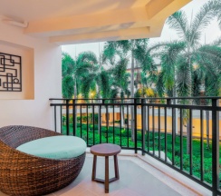 Двухместный номер Standard с балконом (двуспальная кровать) в Отель Holiday Inn Resort Phuket Karon Beach by IHG