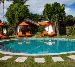 Номер Deluxe с балконом и с красивым видом из окна в Отель Secret Garden Beach Resort