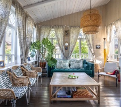 Зелёный Дом, ул. Теремки, 8 в Зеленый дом