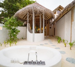 Люкс With Pool Crusoe с 2 комнатами в Soneva Fushi
