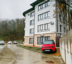 Апартаменты "На листопадной 15А" в Саквояж