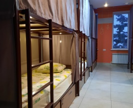 Кровать в общем номере с 14 кроватями в Svet