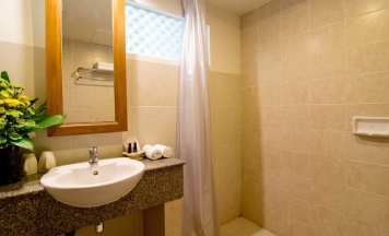 Двухместный номер Superior с видом на бассейн двуспальная кровать в Sunshine Garden Resort