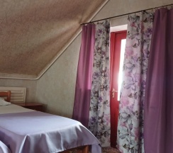 Четырёхместный семейный номер Standard с красивым видом из окна в Горная лаванда