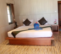 Двухместное бунгало рядом с пляжем двуспальная кровать в Kaibae Beach Resort