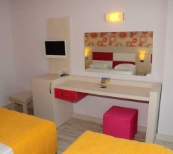 Двухместный номер Standard с балконом двуспальная кровать в Side Win Hotel