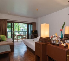 Номер Deluxe с балконом и с видом на сад в The Briza Beach Resort Khaolak