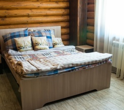 Коттедж с балконом в Подстепки house