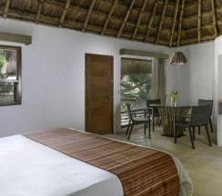 Номер Palapa Oasis в Shangri-la Caribe Beach Village Resort