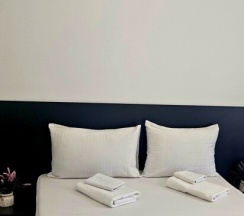 Трехместный двухкомнатный номер без балкона в Уют