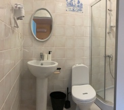 Двухместный номер Standard с балконом и с красивым видом из окна двуспальная кровать в Mirai