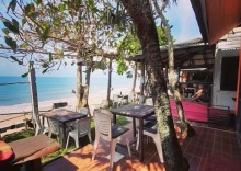 Семейное бунгало beachfront в Horizon Bungalow Restaurant and Bar