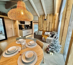 Лодж 1 с бесплатной сауной + Безлимитное посещение ЕлятыПарка в ЕлятыЛодж