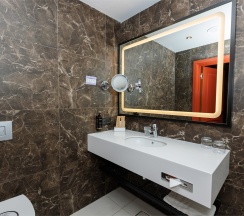 Номер Classic Superior с двумя односпальными кроватями в Mercure