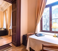 Улучшенный семейный номер Комфорт с двуспальной кроватью в Inn 6 line