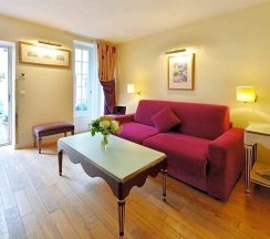 Четырёхместный номер Standard в Hôtel Suites Unic Renoir Saint Germain
