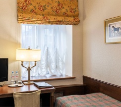 Небольшой номер в Ланкастер корт