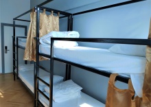 Верхнее место в общем 8ми местном номере №407 в Bla Bla Hostel