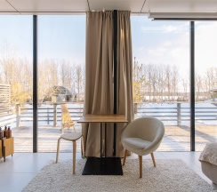 Зеркальный дом Премиум с ванной в Резиденция Северное Сияние