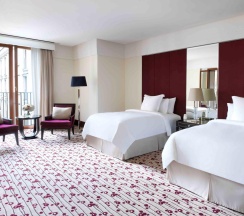 Номер делюкс с 2 односпальными кроватями в Four Seasons Hotel Moscow