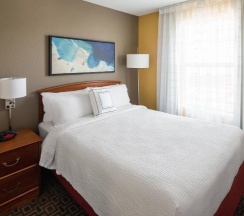 Люкс с 2 комнатами в TownePlace Suites Los Angeles LAX/Manhattan Beach