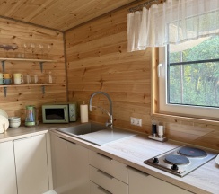 Четырёхместный коттедж с видом на внутренний двор в Горная Лаванда