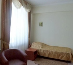 Кровать в общем номере в Полосухинский