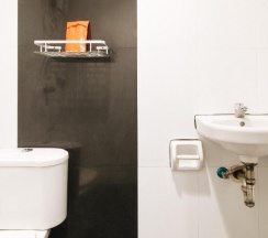 Двухместный номер Standard двуспальная кровать в RedDoorz near C5 Kalayaan Avenue Makati