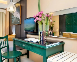 Двухместный номер Deluxe с террасой Sino Wing 2 отдельные кровати в Курортный отель The Old Phuket - Karon Beach Resort