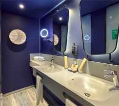 Номер Junior Suite - с двуспальной кроватью в ibis Styles Челябинск