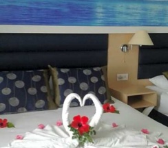 Двухместный семейный номер Standard двуспальная кровать в Club Aqua Plaza