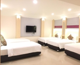 Семейный номер Standard в The Chic 101 Hotel