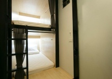 Кровать в общем номере в Lamurr Sukhumvit 41 - Hostel