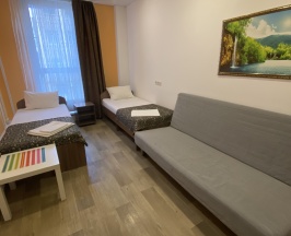 Стандартный номер с 2 раздельными кроватями и диваном в White House