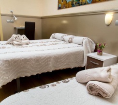 Трёхместный номер Standard в Hostal Barcelona