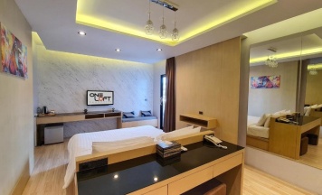 Двухместный номер Deluxe двуспальная кровать в Oneloft Hotel