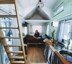 Изумрудный tiny house в Шведские дачи