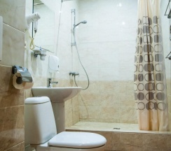 Улучшенный стандартный номер в Лэнсис