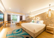 Двухместный номер Deluxe двуспальная кровать в LIV Hotel Phuket Patong Beachfront