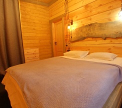 Коттедж с красивым видом из окна в Glamping_07