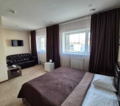 НОМЕР КОМФОРТ С ОДНОЙ ДВУСПАЛЬНОЙ КРОВАТЬЮ в Агни