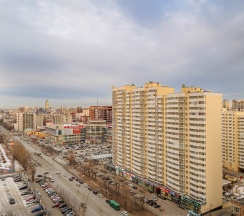 Улучшенная квартира ул. 8 Марта 190 с отдельной спальней в Rooms-Eкб