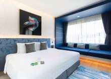 Люкс с балконом в Hotel Clover Patong Phuket