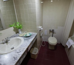Номер Economy в Mido Hotel