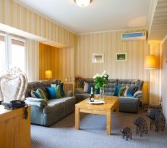 Люкс c 1 комнатой в Club Hotel Dostuk
