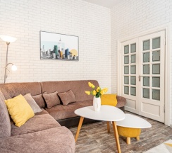 Четырёхместные апартаменты с 3 комнатами с видом на город в 3-комн. апарты в центре города на ул. Романовская Слобода 22