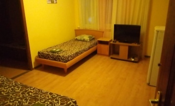 Трёхместный номер эконом-класса в Парадиz